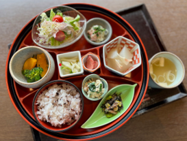 ミンピのお昼ごはん